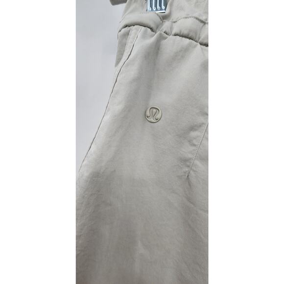 Lululemon Cinchable Waist High-Rise Woven Short 3.5" In Bone Large - Picture 10 of 11